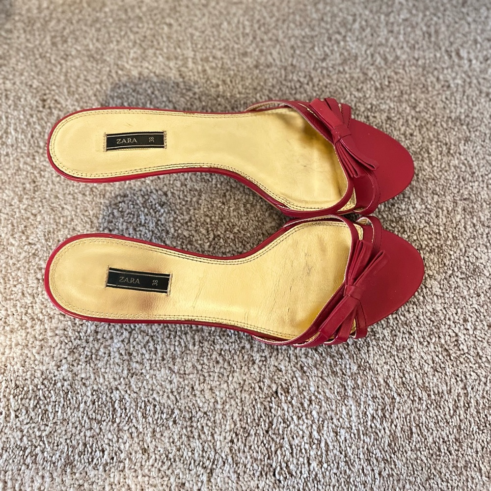 Zara Red & Gold Summer Leather Sandals with 1.5 inches Heels - Picture 3 of 8